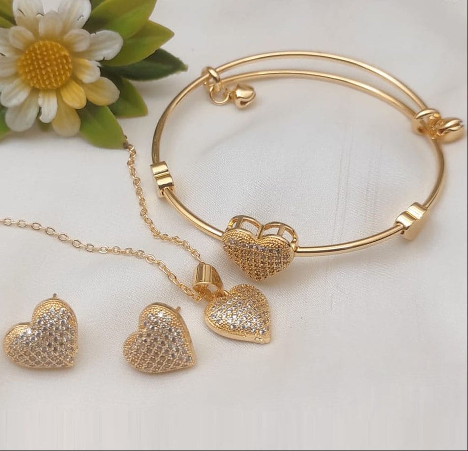 Zircon locket set with adjustable size bangle