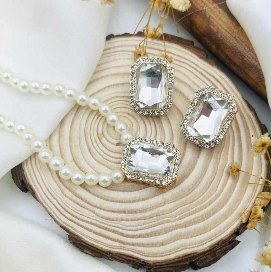 Pearl mala locket set